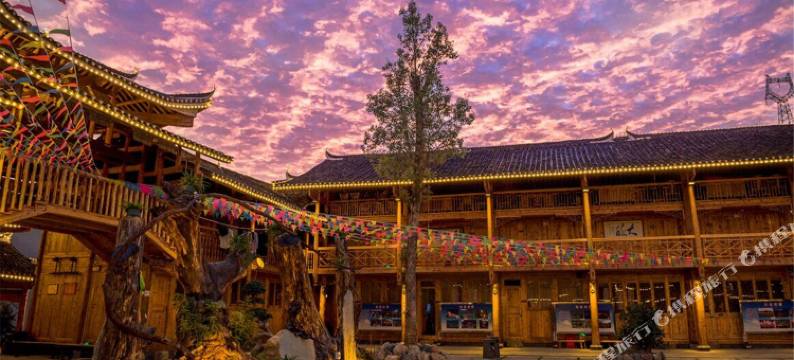 溆浦枫香瑶寨图片