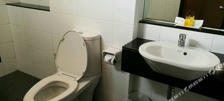 中庭拉卡达标13酒店(The Atrium Ratchada 13)图片