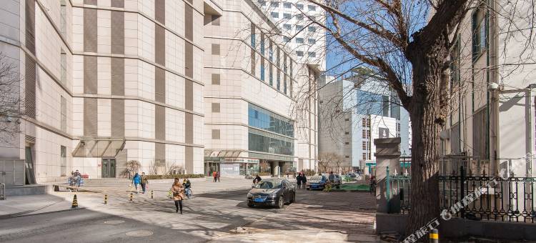 天津六昕长租酒店公寓(天津滨江道西开教堂店)图片