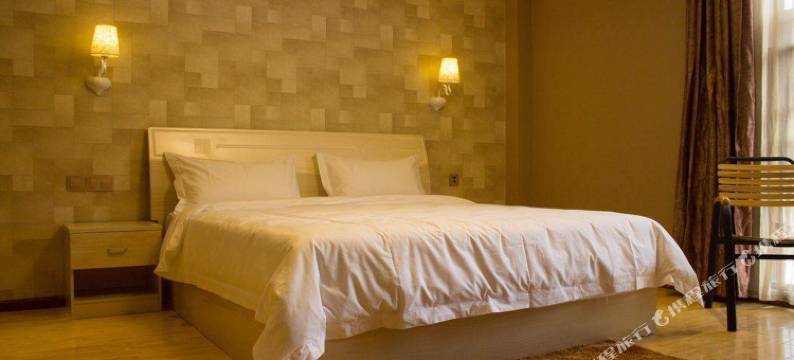 嵩明艾维尔精品酒店图片