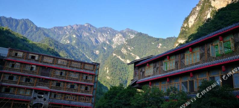 宝兴东拉山兴国农庄图片