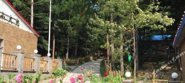 长白山林园百味果松村农家院图片