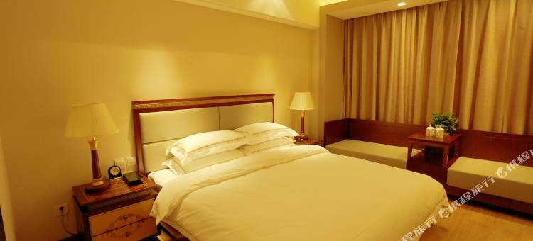 赤峰美林谷四季山酒店图片