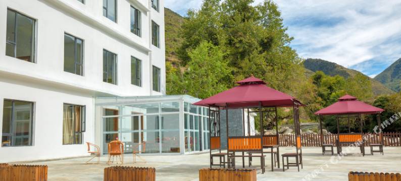 Forest Vacation 圣洁酒店(四姑娘山景区店)图片