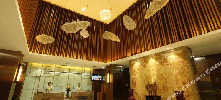 艺龙瑞云酒店(郑州东站郑东商业中心店)图片
