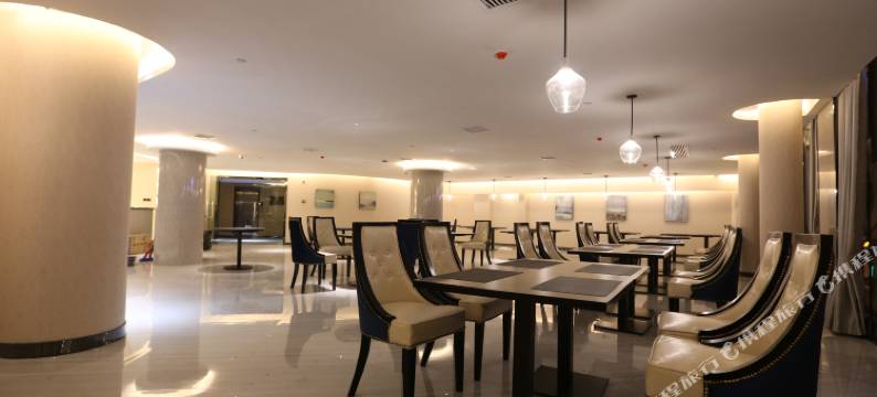 武汉佳阳曼邦精品酒店(汉阳客运站地铁站店)图片