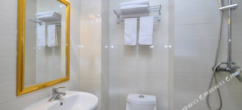 西双版纳澜江风情酒店(告庄星光夜市店)图片