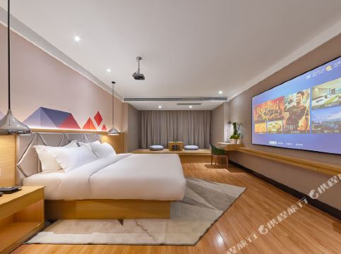 Hotels Near Baiyun International Airport Tripcom - 
