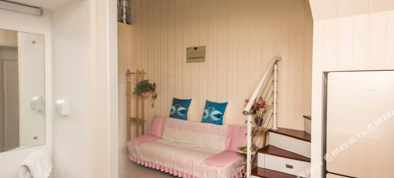 陈女士公寓(青岛翠岭路店)图片