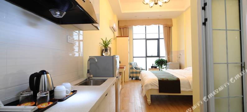 8090公寓(长沙中信湘雅医院和馨园地铁站店)图片