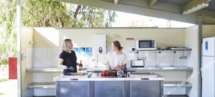 NRMA维多利亚海港海滨度假公园(Nrma Victor Harbor Beachfront Holiday Park)图片