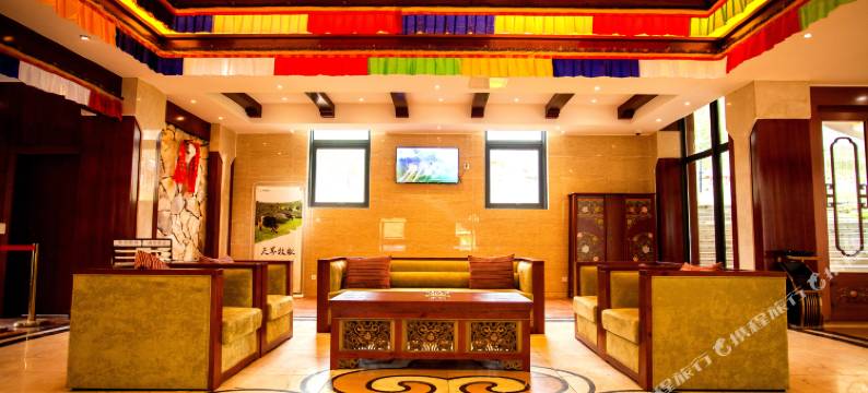 嘉姆尊度假酒店(康定新都桥木雅圣地景区店)图片