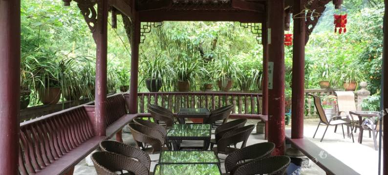 峨眉山伏虎山庄图片