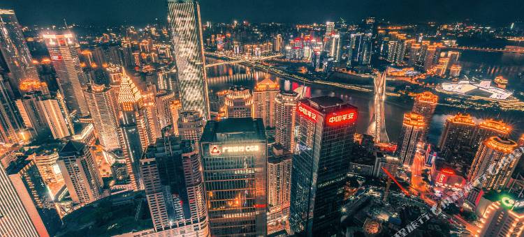 云端51·高空全江景酒店(重庆解放碑云端之眼店)图片