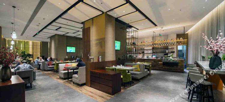 上海万信R酒店(陆家嘴金融街区店)图片