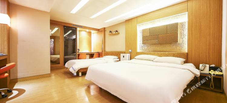 友善DH纳森斯酒店 明德鲁姆集团(Friendly DH Naissance Hotel by Mindrum Group)图片