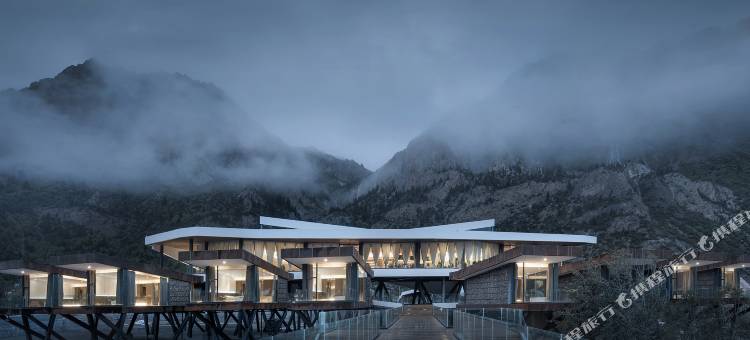 八宿然乌国际自驾房车露营营地图片