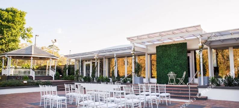 格伦套房酒店(The Glen Hotel and Suites)图片