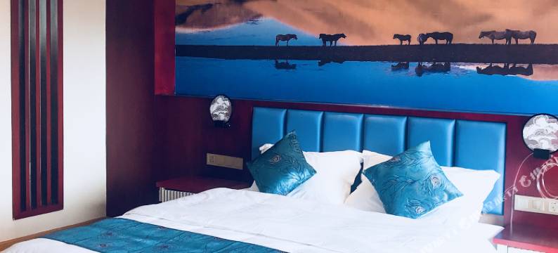 石渠石刻王国酒店图片