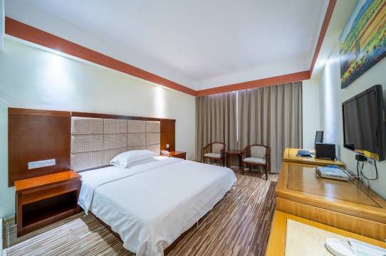 群莱酒店(江南万达五一东路店)