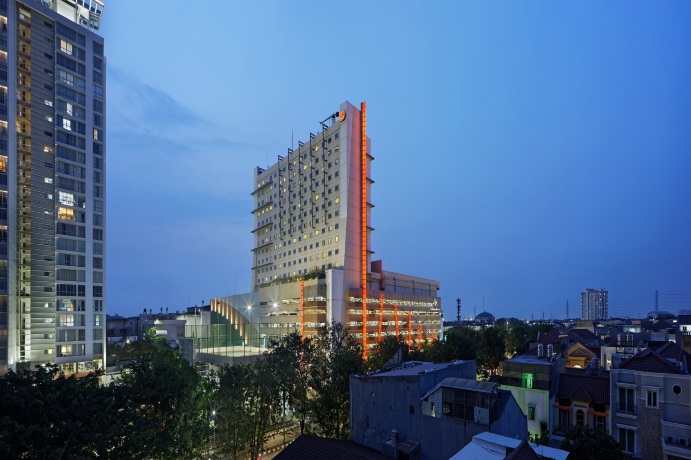Harris Hotel and Conventions Kelapa Gading JakartaHotel Overview