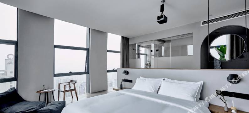 重庆無际山城高空酒店(观音桥九街店)图片