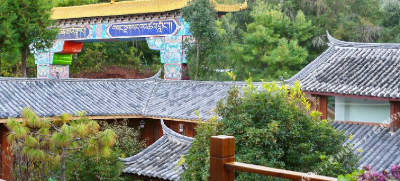玉龙灵净山舍客栈图片