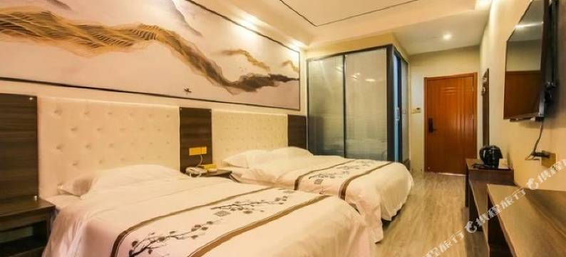 博怡精品酒店(郑州经开第八大街中心广场地铁站店)图片