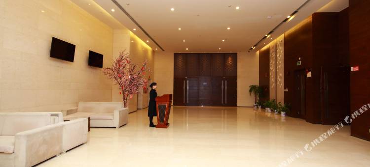 艳阳天新荆楚酒店(黄冈遗爱湖东坡外滩店)图片