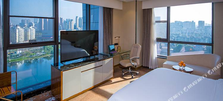 维也纳国际酒店(武汉武昌江滩积玉桥地铁站店)图片