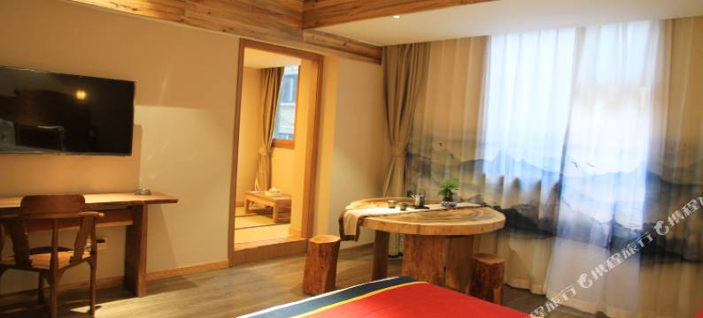 成都蓝城悦杏温泉美食酒店(宽窄巷子奎星楼店)图片