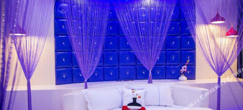 曲靖月下荷塘主题酒店图片