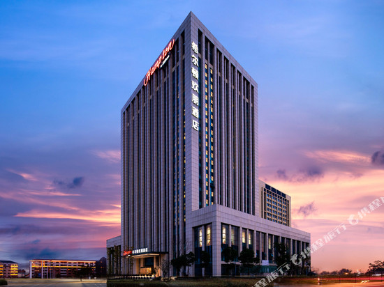 南京江宁佘村风景区希尔顿欢朋酒店