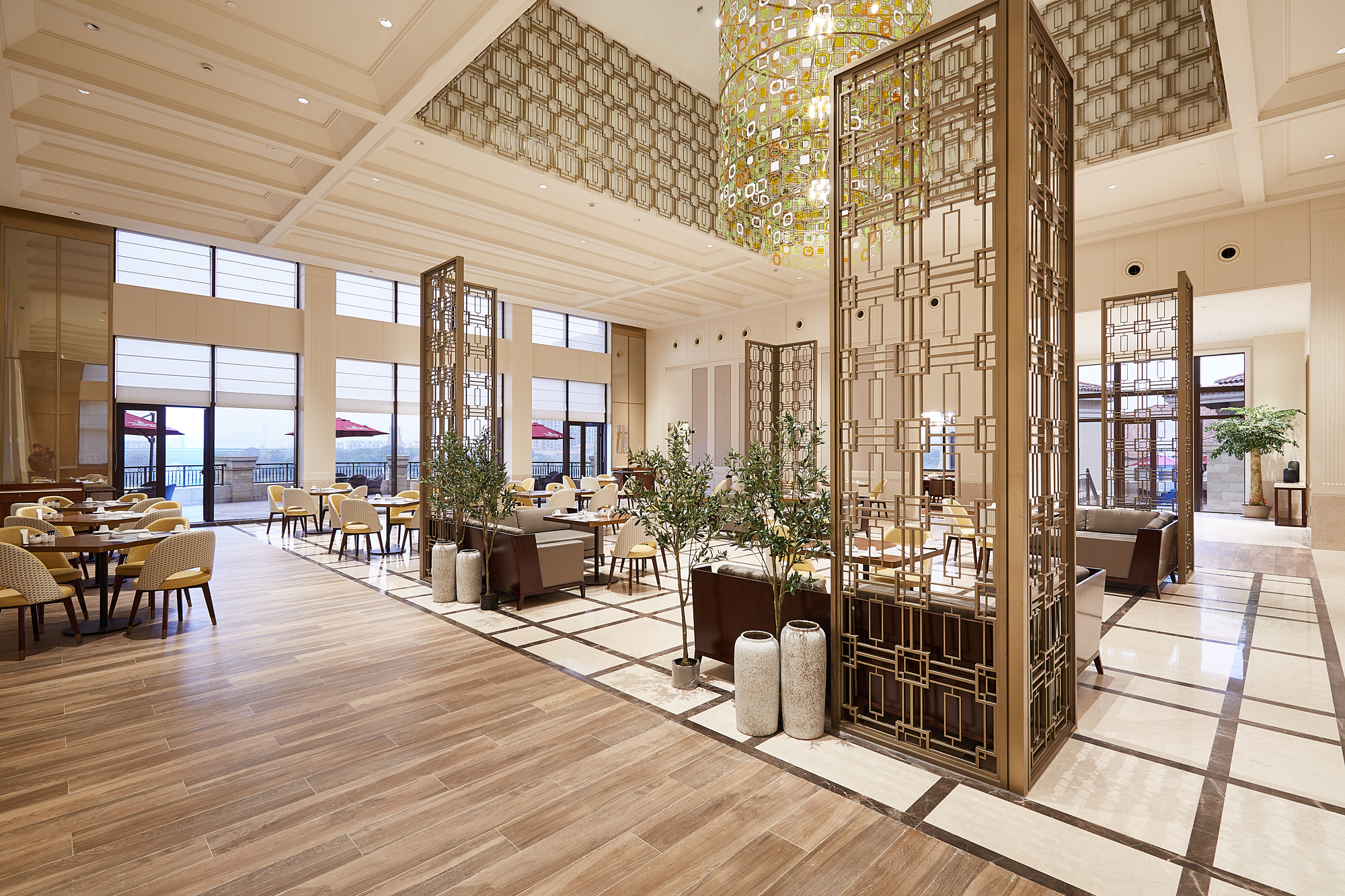 Donghai Xianhucheng Huanglong HotelOver view