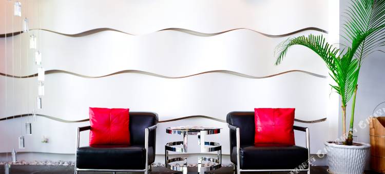 屏东金沙湾二馆时尚旅店图片