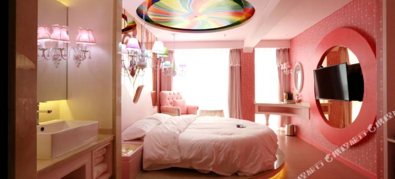 悦爱精品主题酒店(北京十里河地铁站店)图片