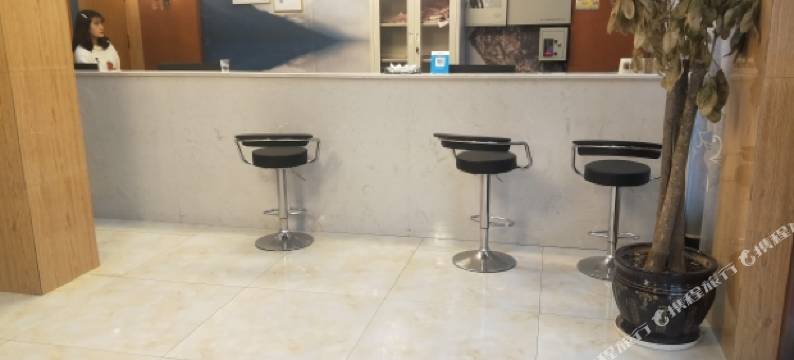 贵阳鑫维美大酒店(观山湖区金华镇店)图片