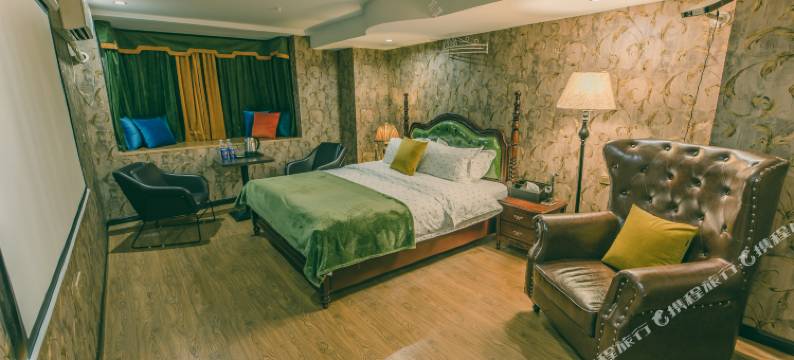 武汉蓝航主题电竞酒店图片