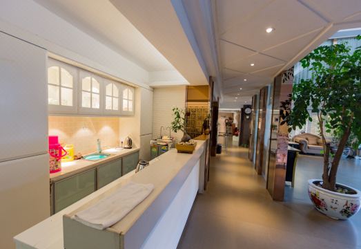 Floral Hotel · Your House in Yongjia Hotel Overview