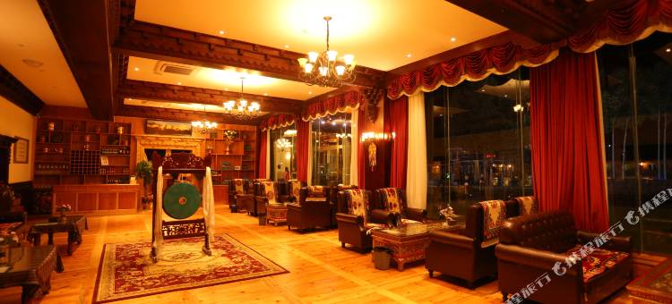 康定藏地祥雪酒店图片