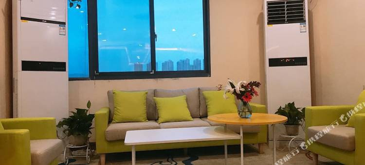 OYO慕思酒店(镇江八佰伴苏宁广场店)图片