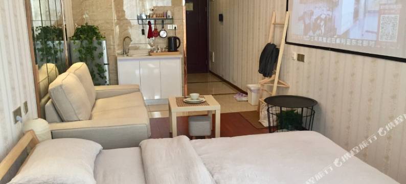 深圳近东门老街地王大厦京基100罗湖口岸公寓(3号店)图片