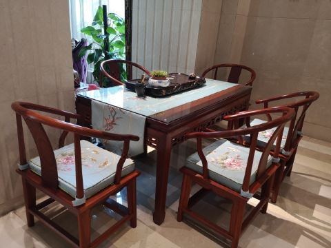 Magnotel Hotel Overview