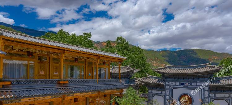 鸡足山古树林休闲客栈图片