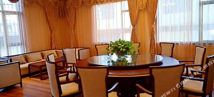 理塘雪域情歌大酒店图片