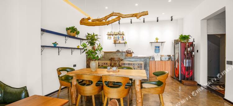 肇庆湖畔·山居民宿(七星岩牌坊店)图片