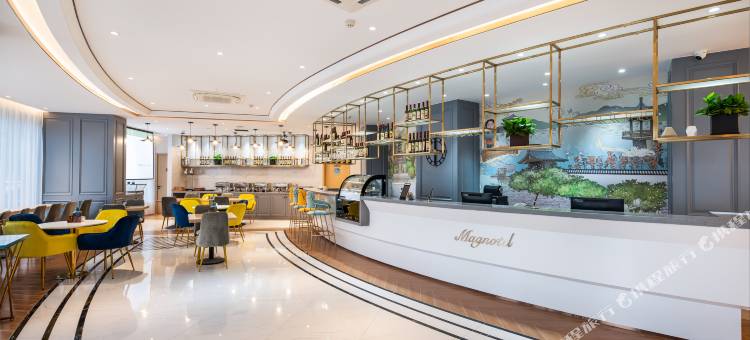 白玉兰酒店(宜兴市政府森林公园店)图片