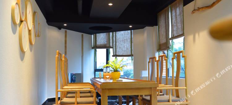 友佳Traders酒店(彭州市龙兴寺彭州站店)图片