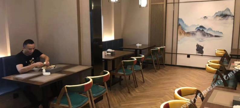 神龙大酒店(新化火车站店)图片