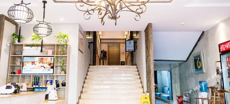 布拉尔酒店(重庆八公里二手车交易市场店)图片